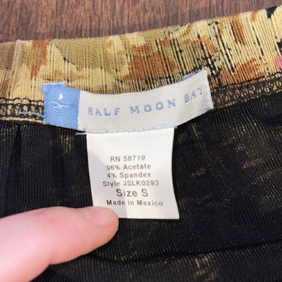 NWT Women’s Dress Skirt Size Small - Picture 4 of 4